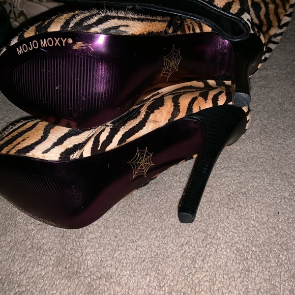 Thigh High boots - Picture 2 of 2